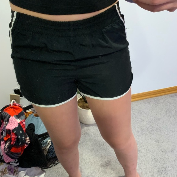 Exercise shorts - Picture 2 of 2